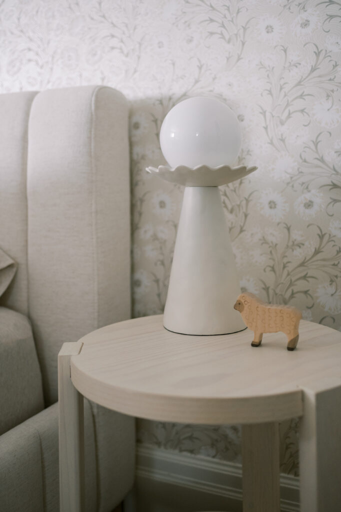 frozen inspired bedroom decor for young girl